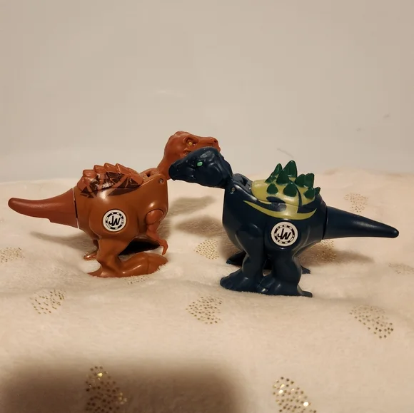 Jurassic World Toys Jurassic World Brawlasaurs Carnoraptors